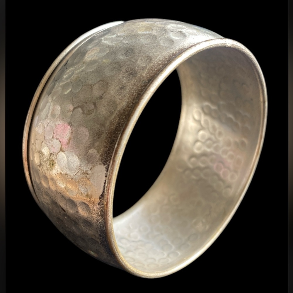 Hammered metal Bangle Bracelet